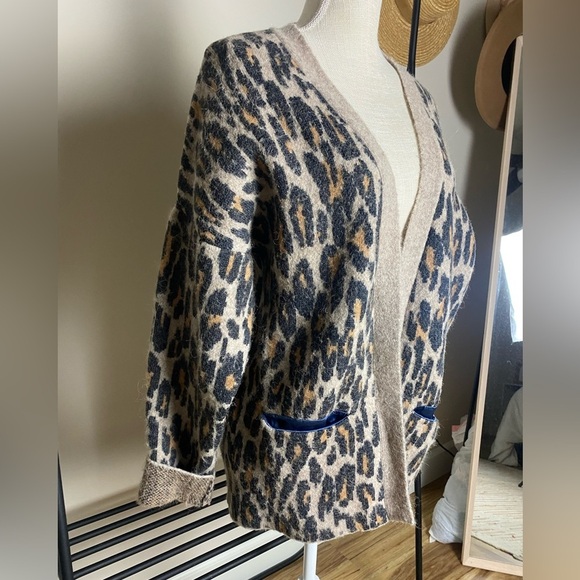 AQC Leo Cardigan Brown Leopard Print Sweater Size 1 / Small - Picture 3 of 8